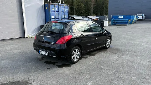 Peugeot 308 2012 photo 3