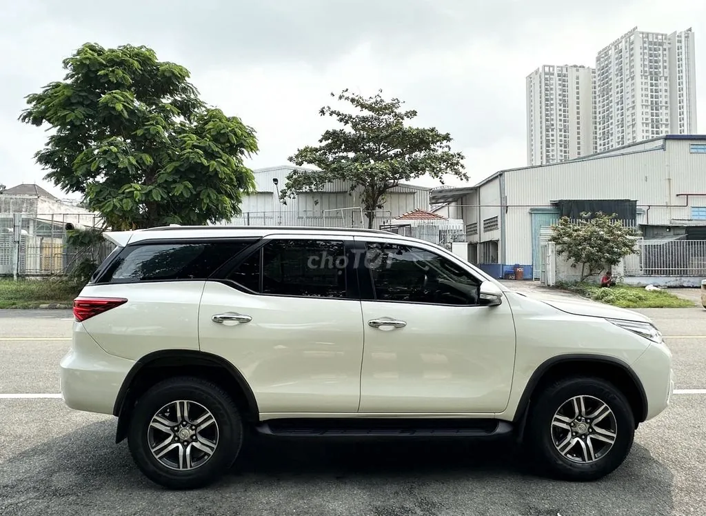 Toyota Fortuner 2017 photo 5