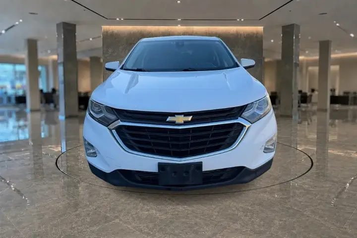 Chevrolet Equinox 2021 photo 2