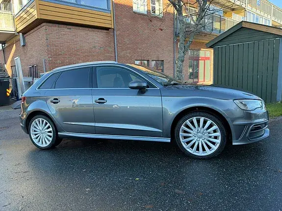 Audi E-Tron 2016 photo 3