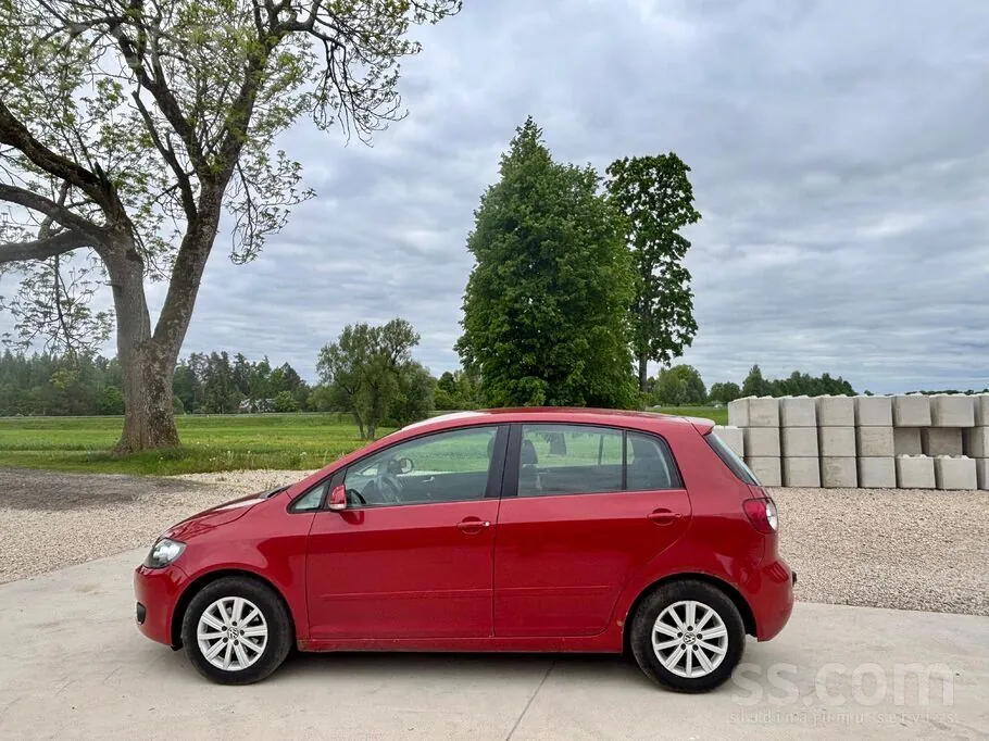 Volkswagen Golf Plus 2011 photo 2