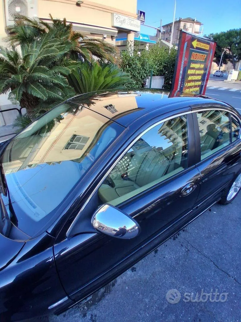 Jaguar X-Type