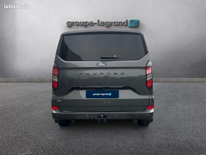Ford Tourneo Custom 2026 photo 5