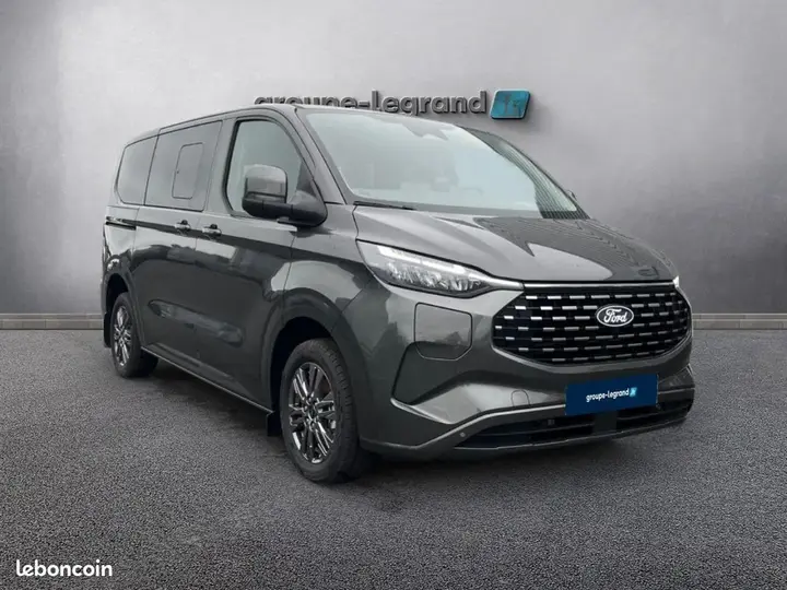Ford Tourneo Custom 2026 photo 3