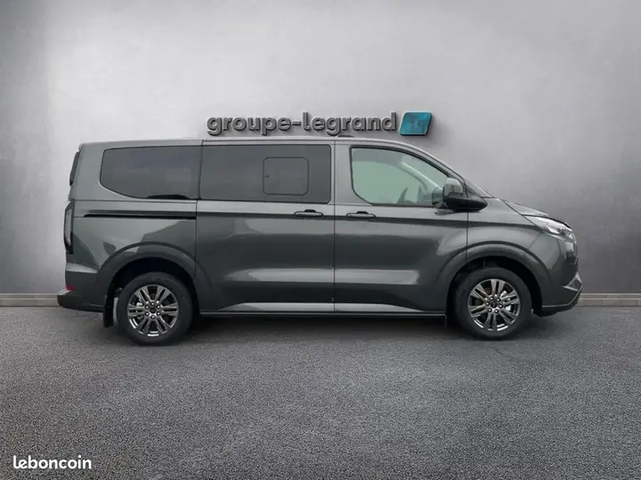 Ford Tourneo Custom 2026 photo 4