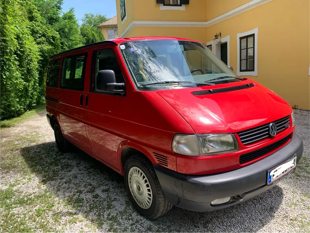 Volkswagen T4 2002 photo 2