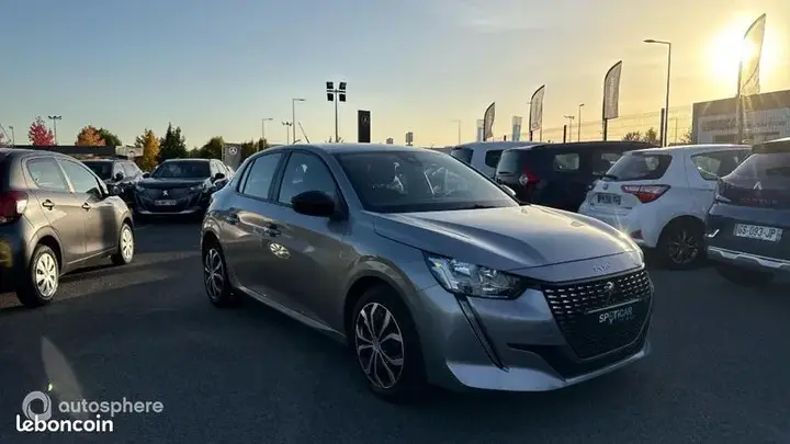 Peugeot 208 2023 photo 3