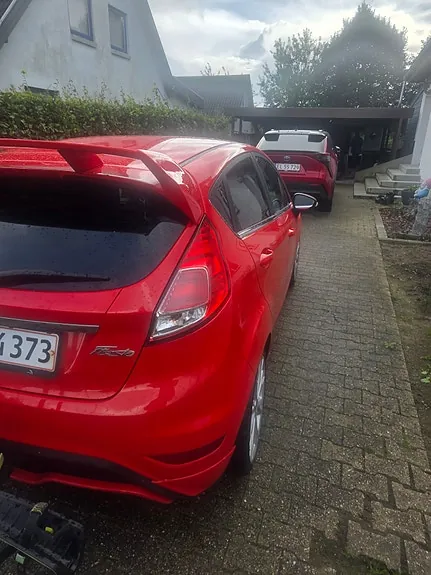 Ford Fiesta 2015 photo 2