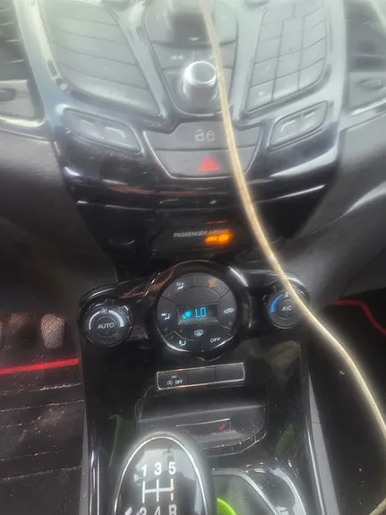 Ford Fiesta 2015 photo 5