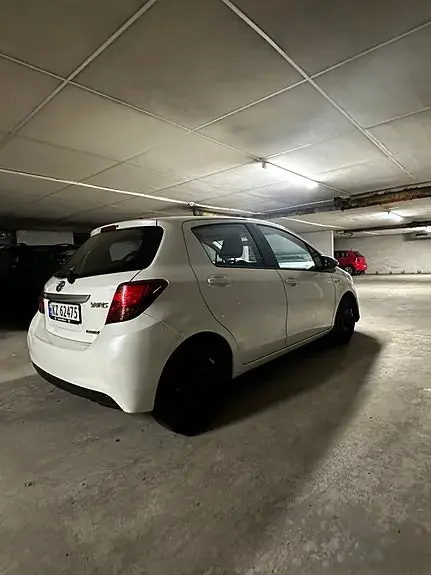 Toyota Yaris 2014 photo 4