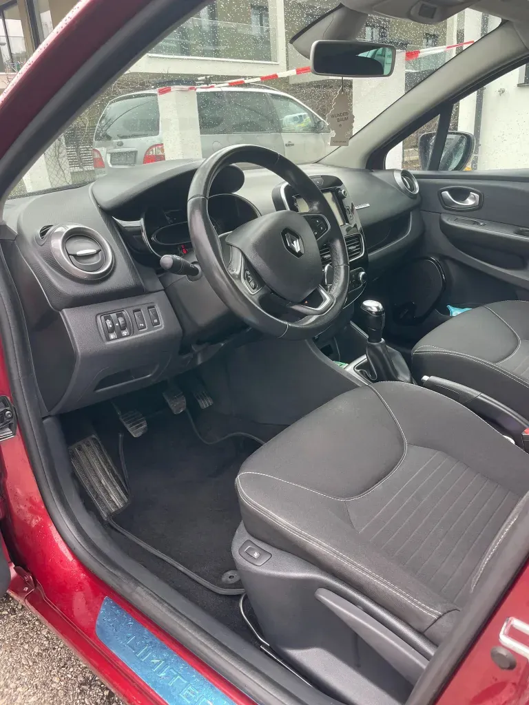 Renault Clio 2017 photo 2