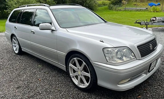 Toyota Crown 2000 photo 4