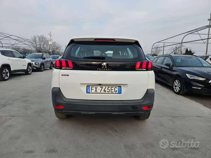 Peugeot 5008 2019 photo 4