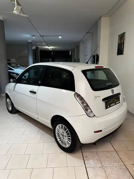Lancia Ypsilon 2009 photo 4