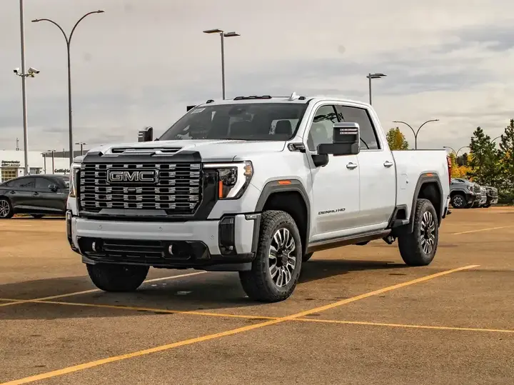 GMC Sierra 3500Hd 2026 photo 4