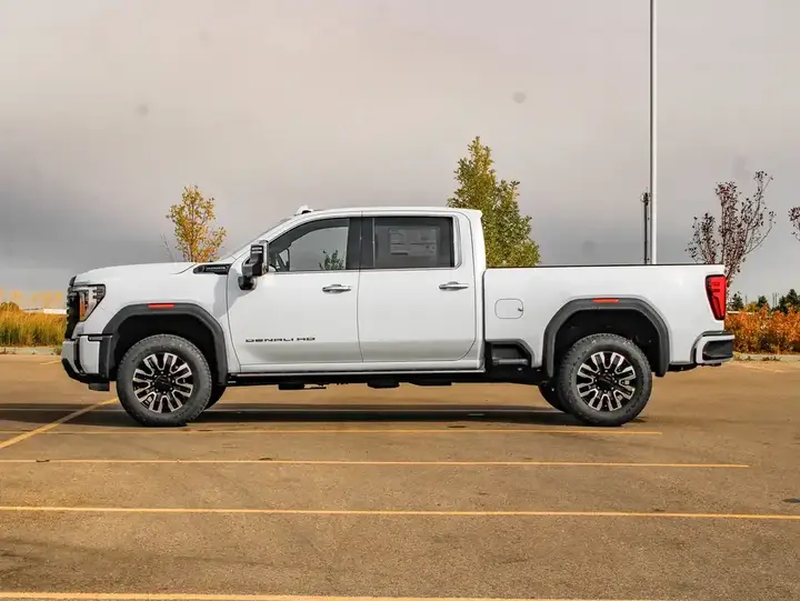 GMC Sierra 3500Hd 2026 photo 5
