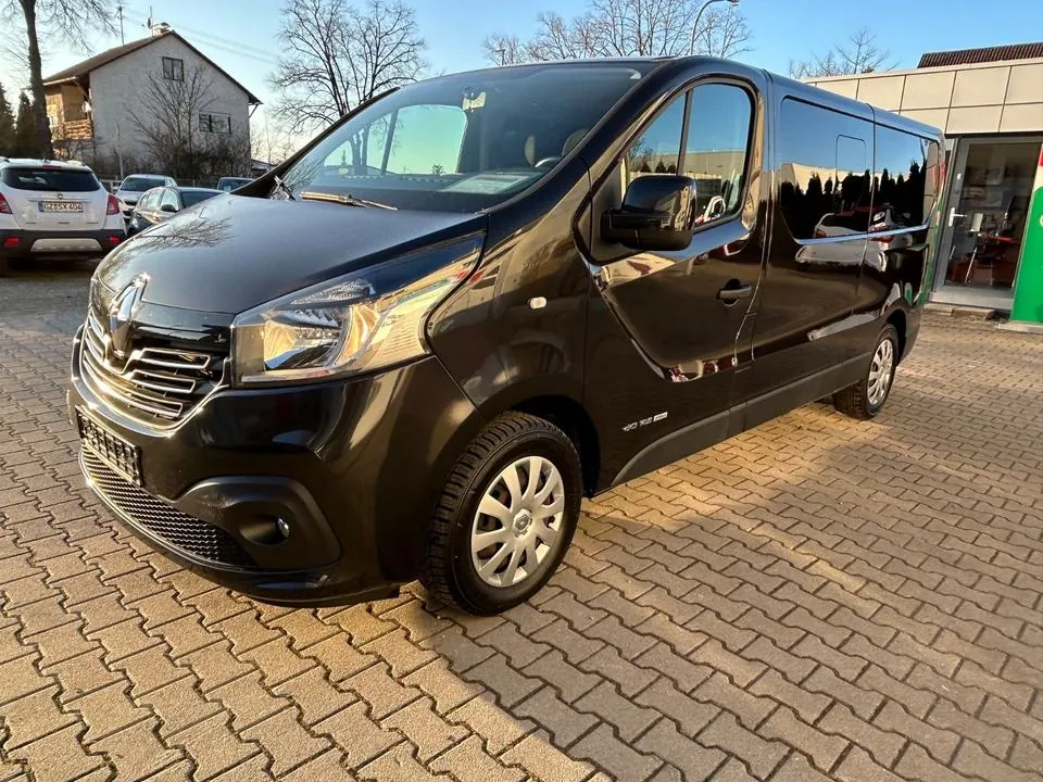 Renault Trafic Combi