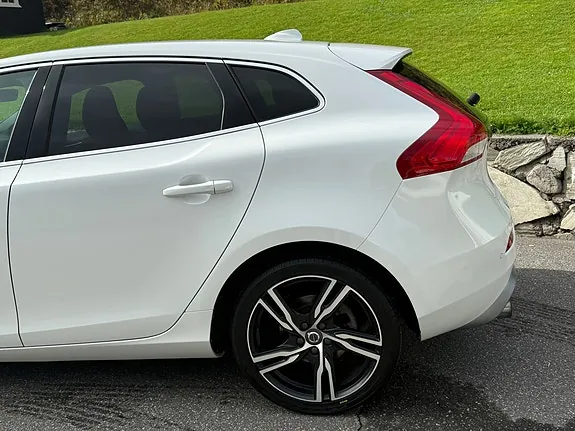 Volvo V40 2017 photo 3