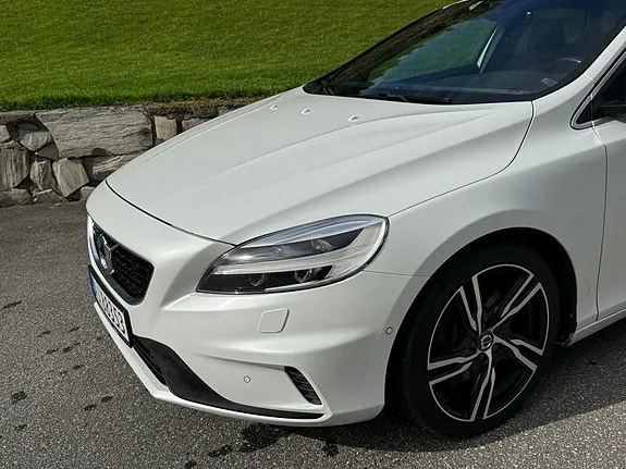Volvo V40 2017 photo 2