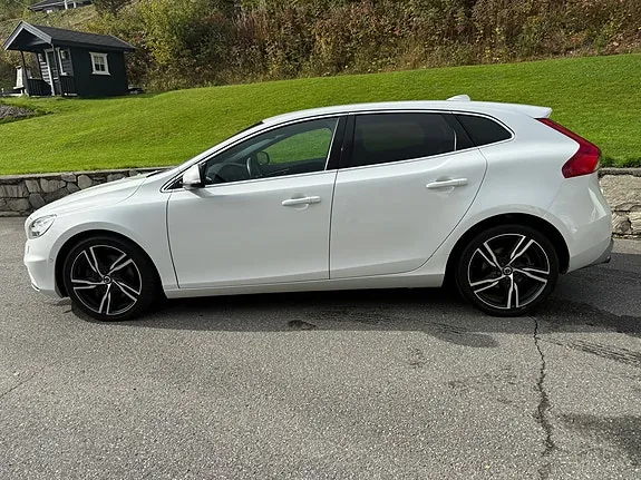 Volvo V40 2017 photo 4
