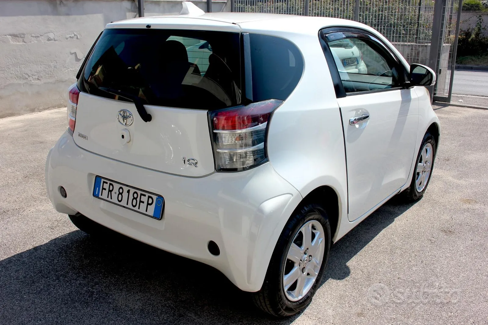 Toyota Iq 2010 photo 5