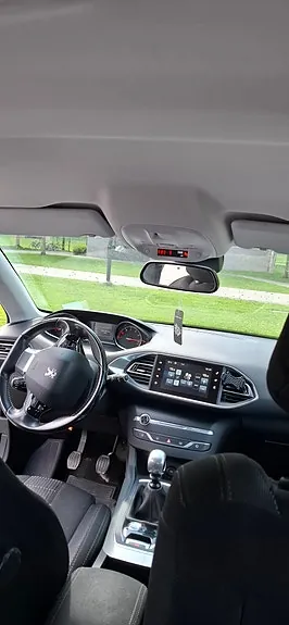 Peugeot 308 Sw 2015 photo 2