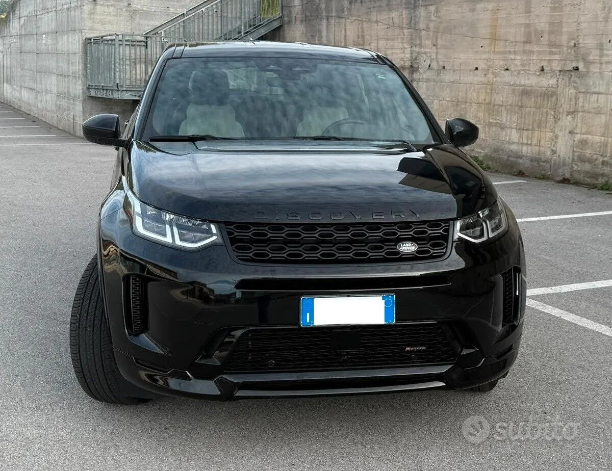Land Rover Discovery Sport 2022 photo 2
