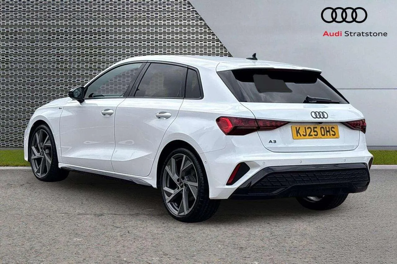 Audi A3 2025 photo 3