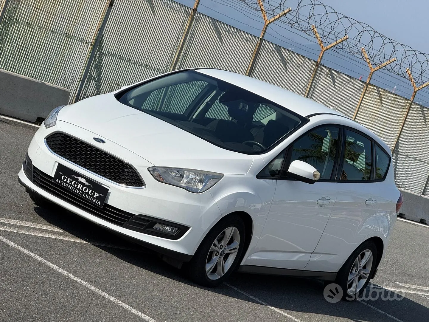 Ford C-Max 2015 photo 3