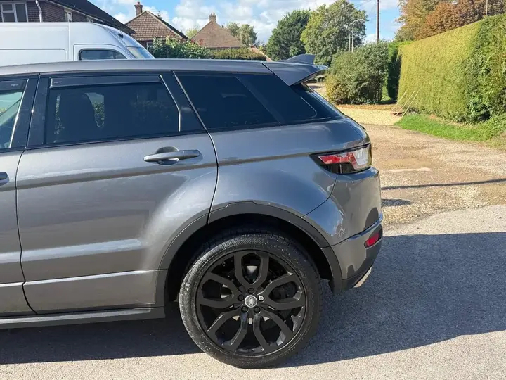 Land Rover Range Rover Evoque 2017 photo 2