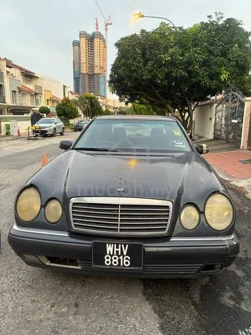 Mercedes-Benz E230 Elegance