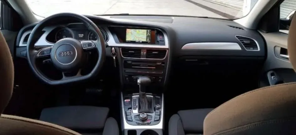 Audi A4 2022 photo 2