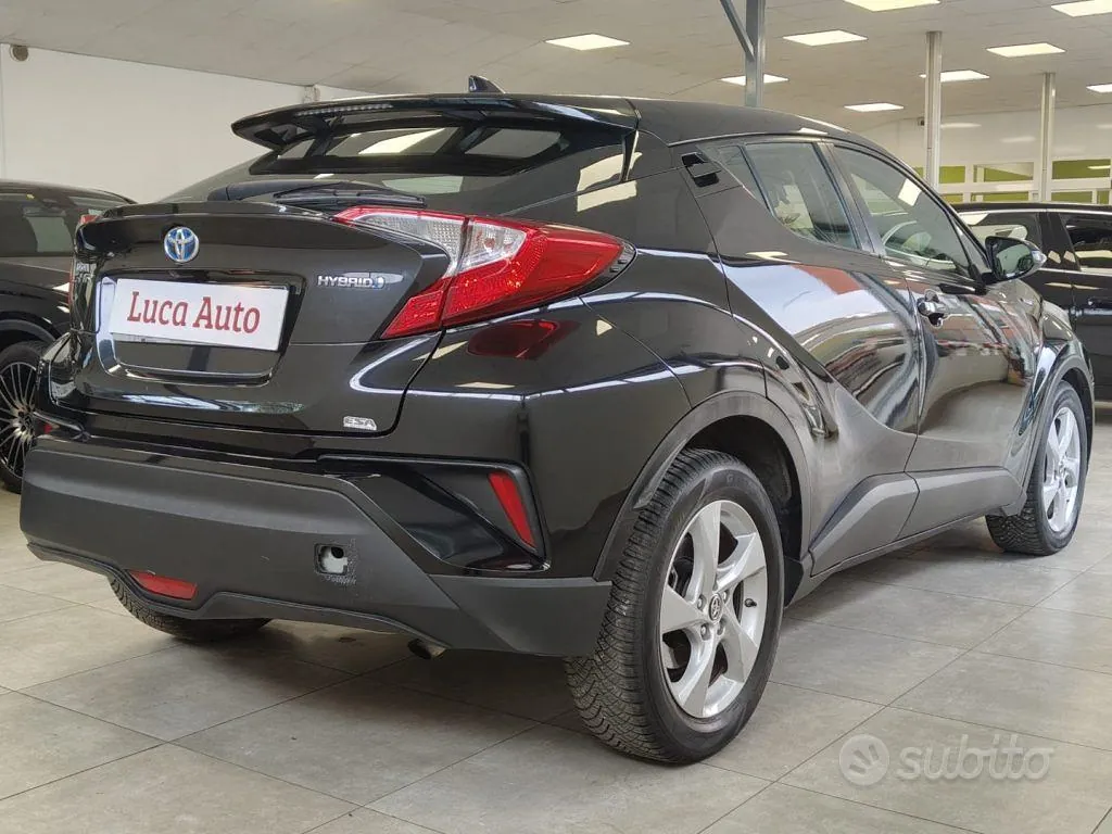 Toyota C-Hr 2019 photo 4