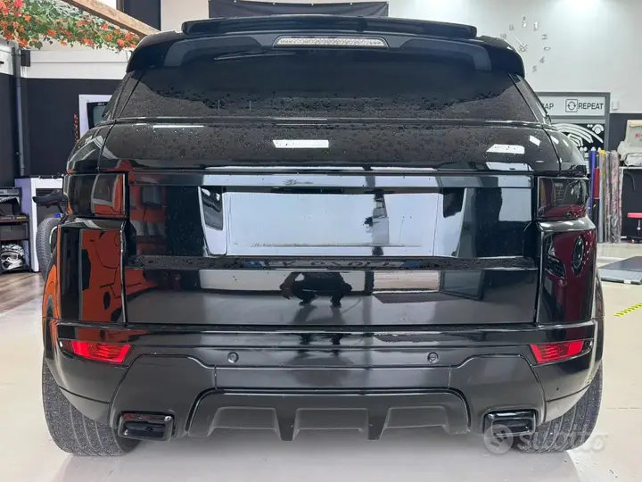 Land Rover Evoque 2012 photo 2