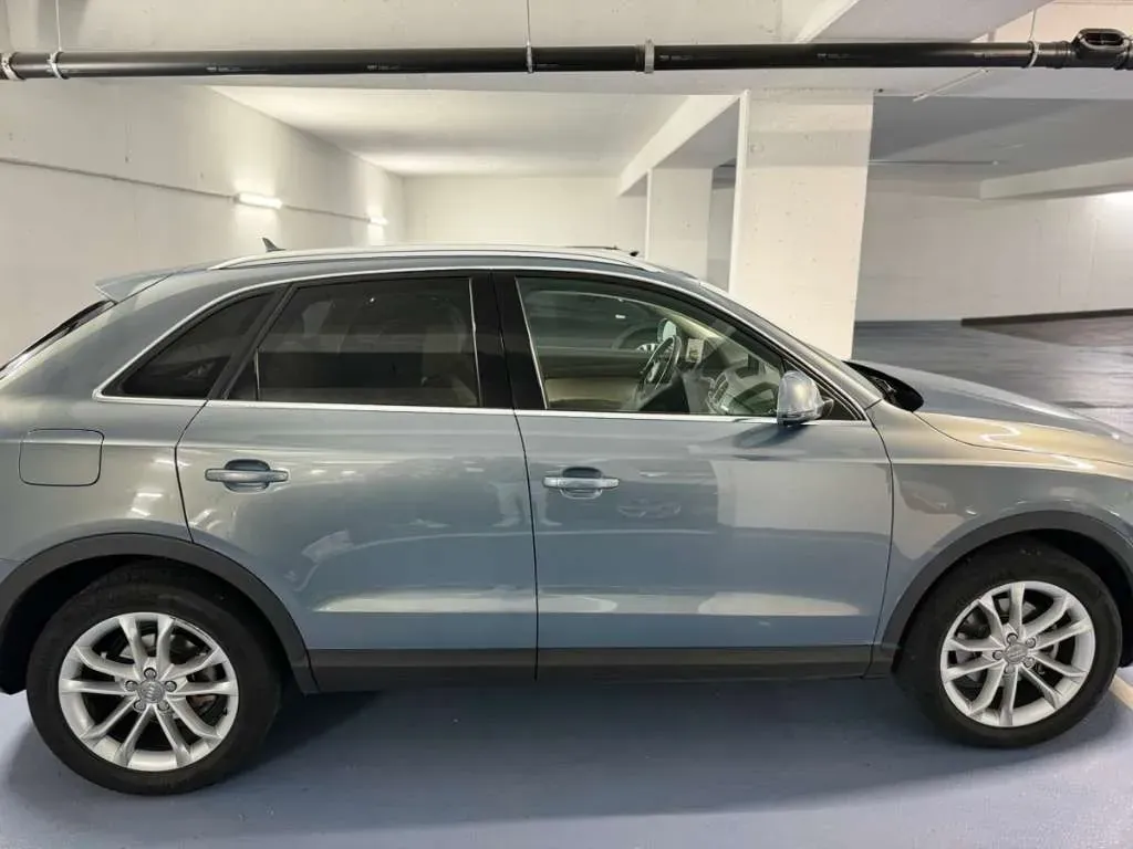 Audi Q3 2012 photo 2