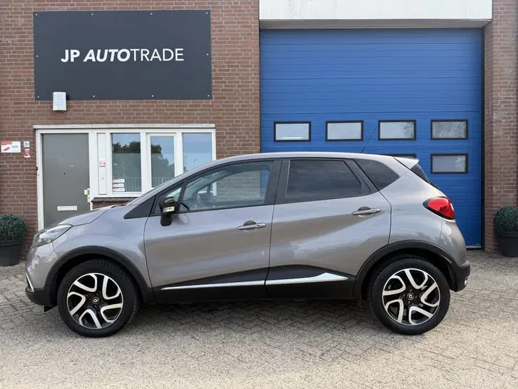 Renault Captur 2016 photo 2