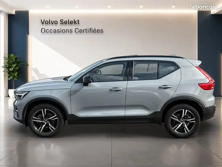 Volvo Xc40 2023 photo 2