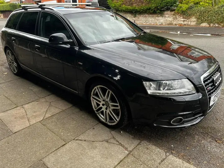 Audi A6 Avant 2011 photo 2