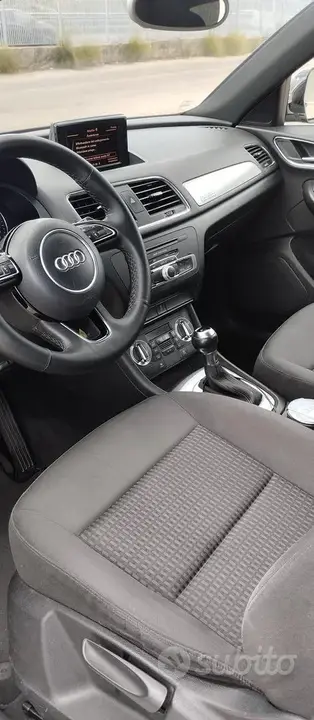Audi Q3 2012 photo 4