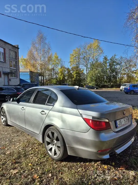BMW E60 2005 photo 3