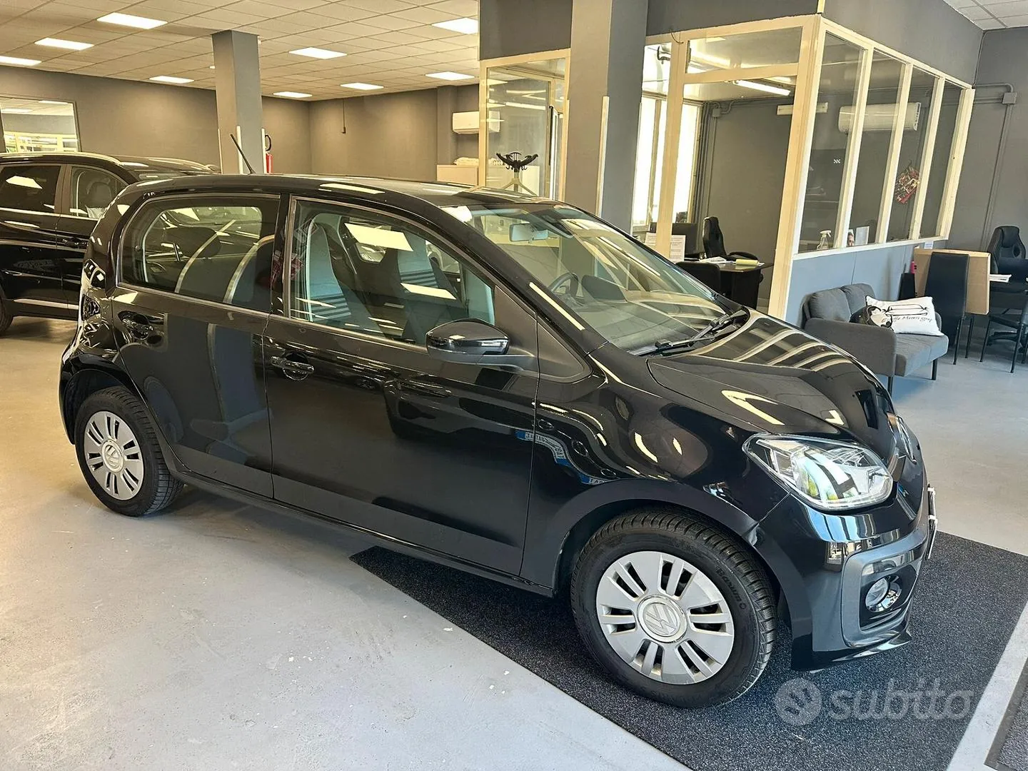 Volkswagen Up 2018 photo 3