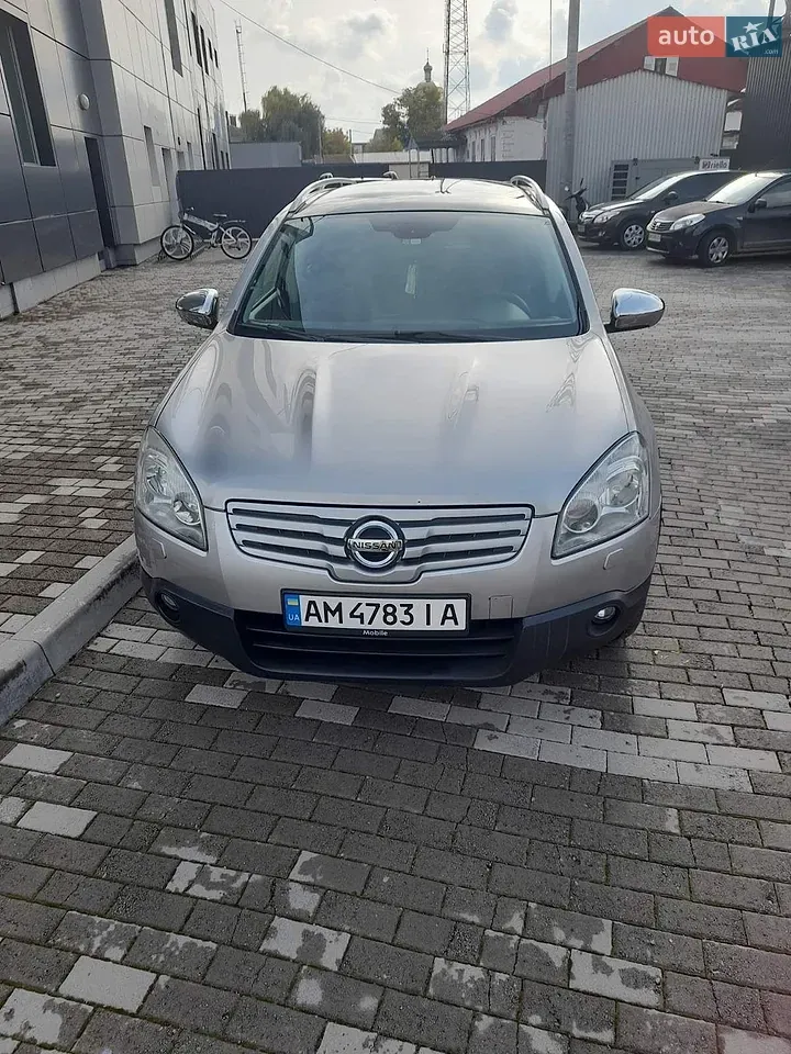 Nissan Qashqai+2 2009 photo 2