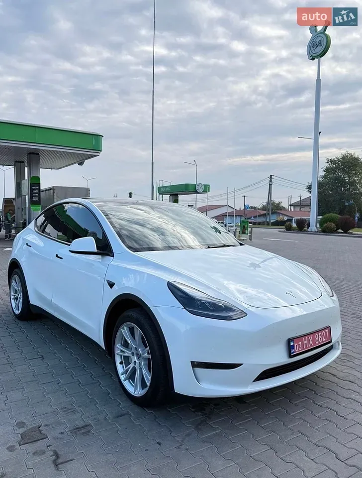 Tesla Model Y 2022 photo 3