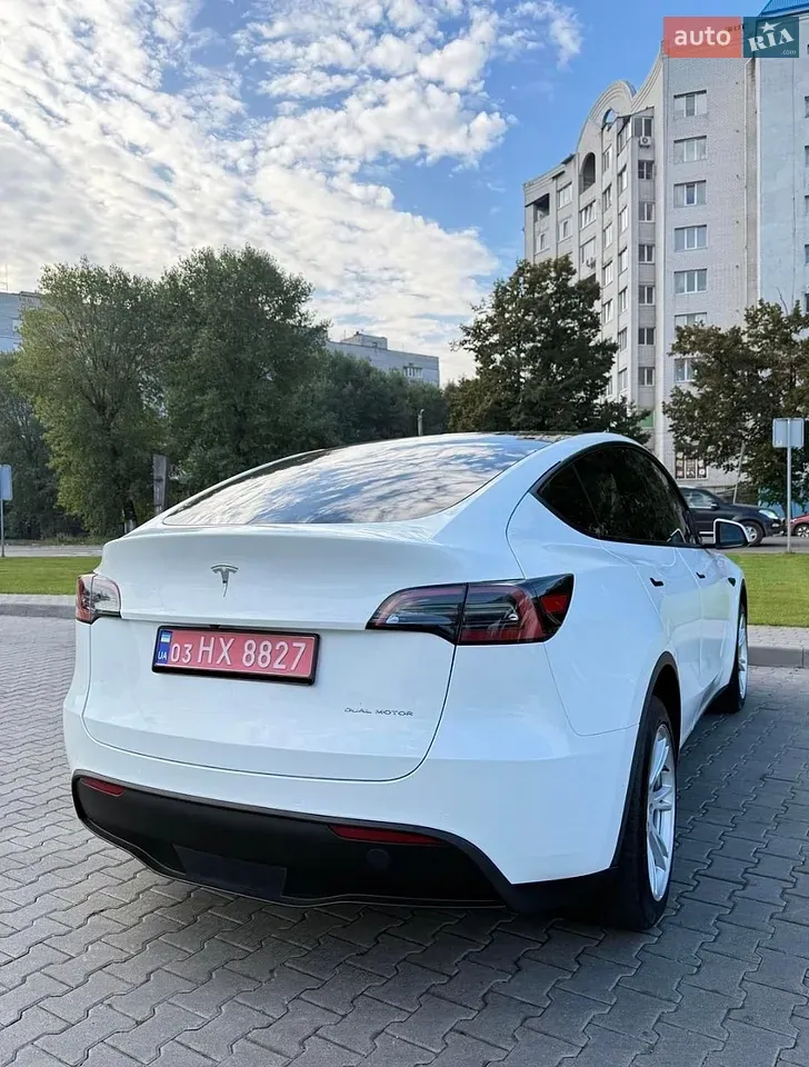 Tesla Model Y 2022 photo 4
