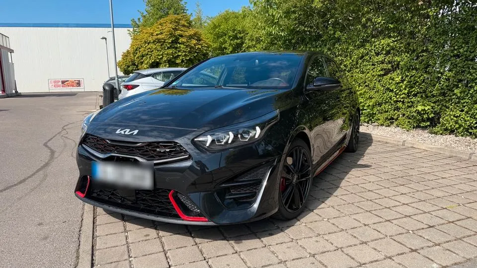 Kia Proceed