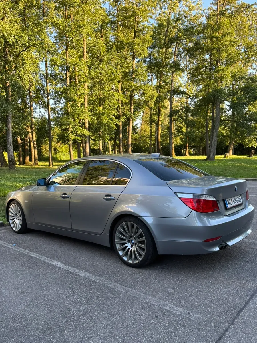 BMW 5 Series 2004 photo 3