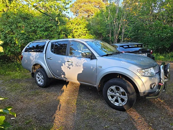 Mitsubishi L200 2012 photo 3