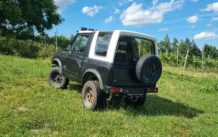 Suzuki Sj 413 1986 photo 3