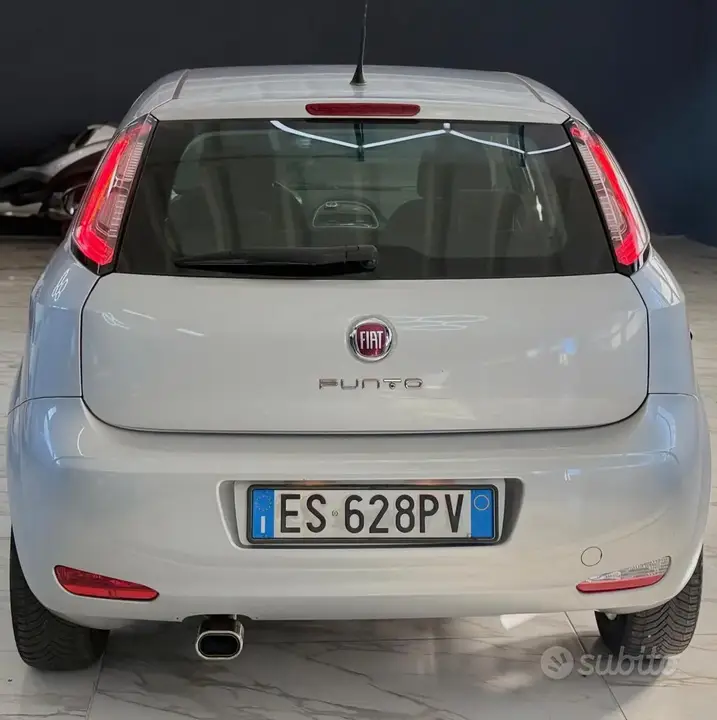 Fiat Grande Punto 2013 photo 5