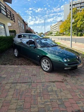 Alfa Romeo Spider 1998 photo 2